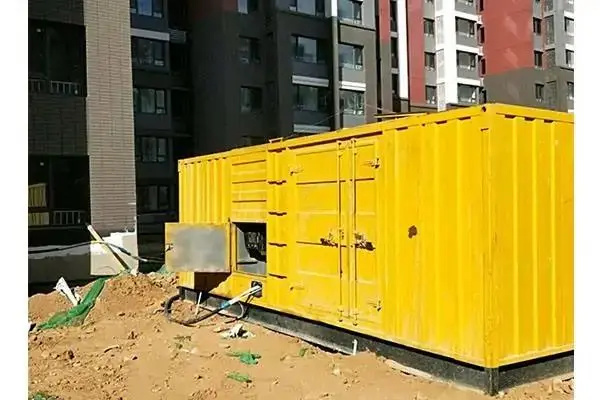 矿区发电机租赁中燃油压力过低会对发动机的哪些部件造成损坏？